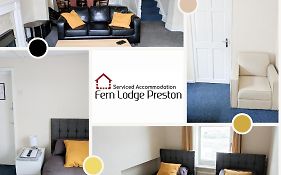 4 Bedroom House At Fern Lodge Preston Serviced Accommodation - Free Wifi & Parking